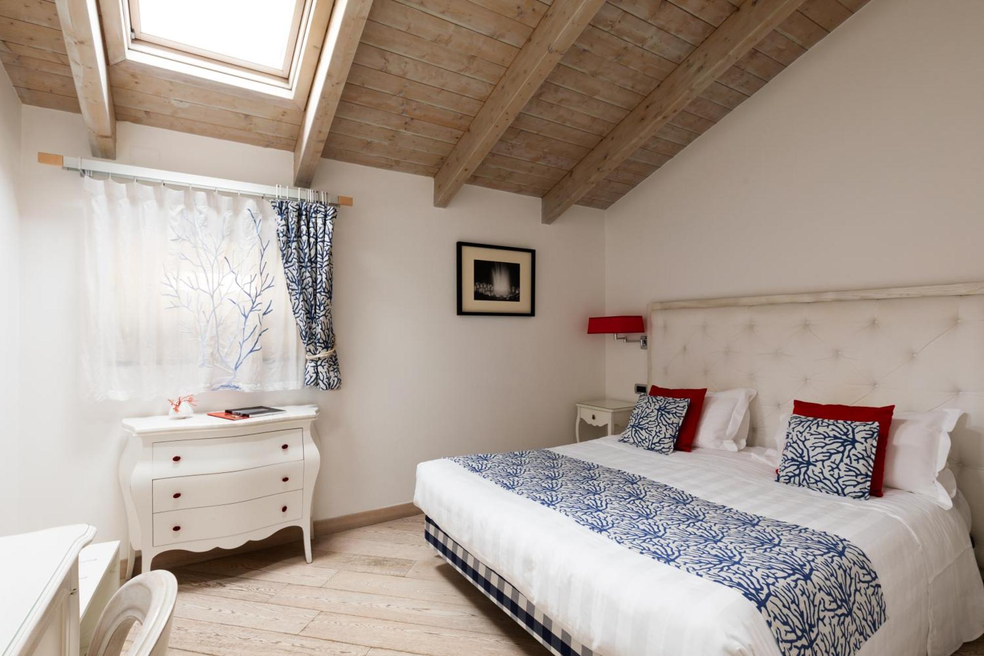 La Ciliegina Lifestyle Hotel Наполи Екстериор снимка